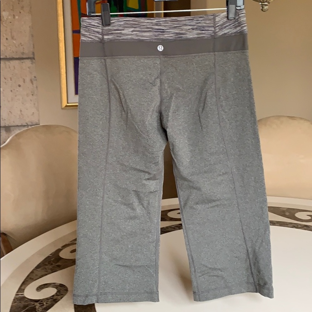 Gray Capri lululemon yoga pant